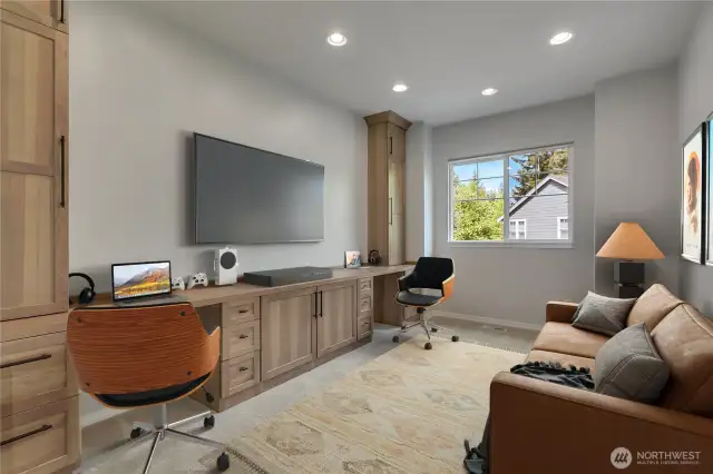 Upstairs office/multipurpose room