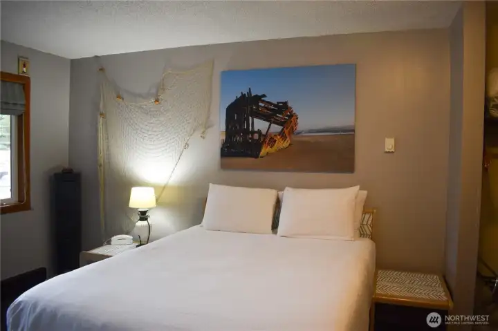 Private primary suite