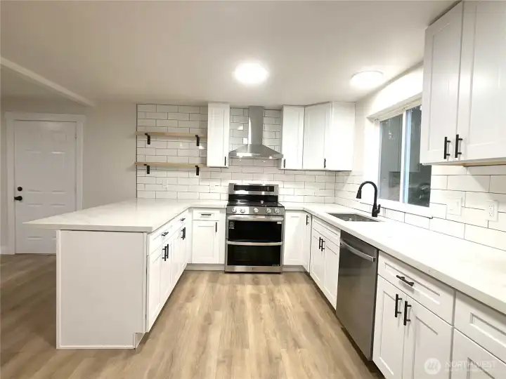 Kitchen with eating area!