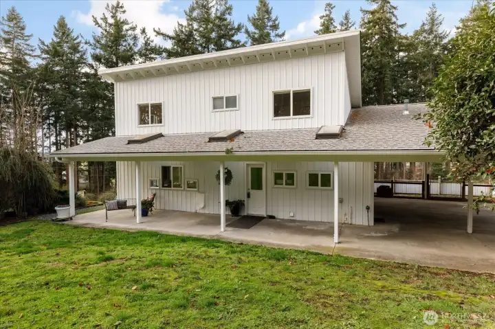 Welcome to this immaculate Whidbey home. Metal siding and roof offer easy maintenance in the future.
