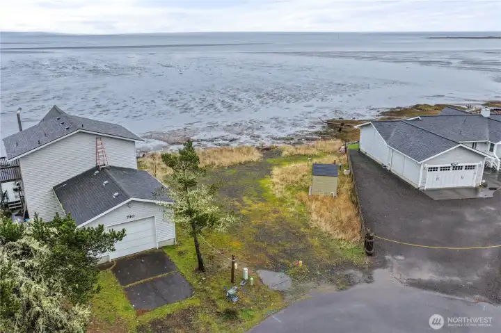 Quiet neighborhood surrounded by other well-maintained properties.