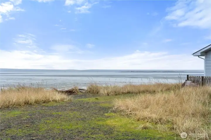 Close proximity to the Ocean Shores Interpretive Center.