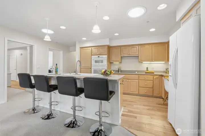 Space for casual dining on the peninsula island