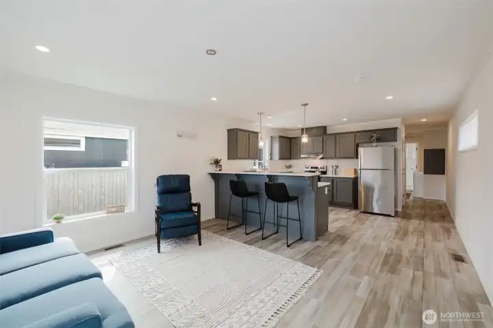 Nice open concept, bright and spacious living area