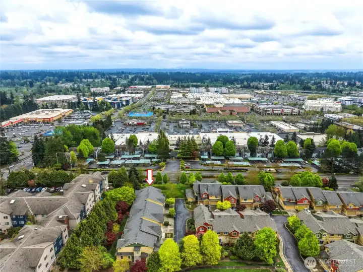 Just a quick jaunt from Alderwood Mall, dining, H-Mart, movie theaters...you name it!
