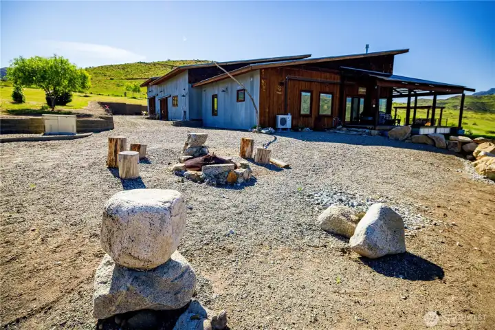 Fire pit