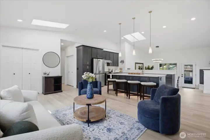 Large Open Concept Large Open Concept