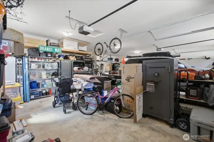 3rd garage bay 3rd garage bay