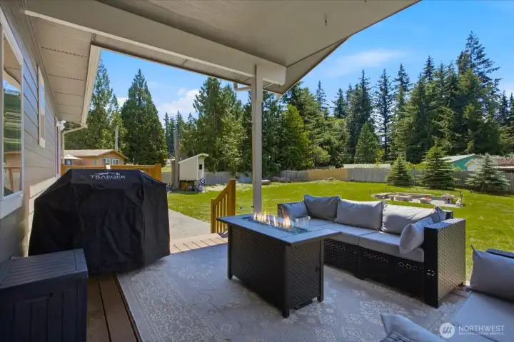 Large covered deck Large covered deck