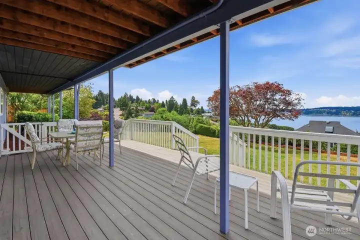 More of the covered lower deck and views