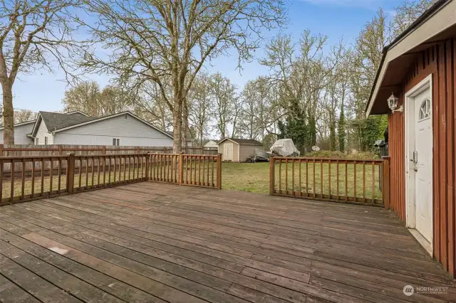 Your backyard deck has wood railings, plenty of space, and leads to an extra finished room just waiting to be put to work. Whether it’s a cozy guest studio, a productive home office, or a creative workshop, this room is ready for whatever your heart desires.