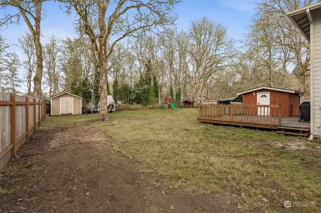 Sprawling .2917-acre backyard with the ideal mix of sun and shade—ready for gardening or any outdoor project you have in mind. It’s mostly fenced, level, and the best part? Home Depot is less than 5 minutes away for all your gardening needs.