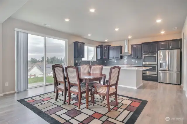 Delightful eat-in kitchen space