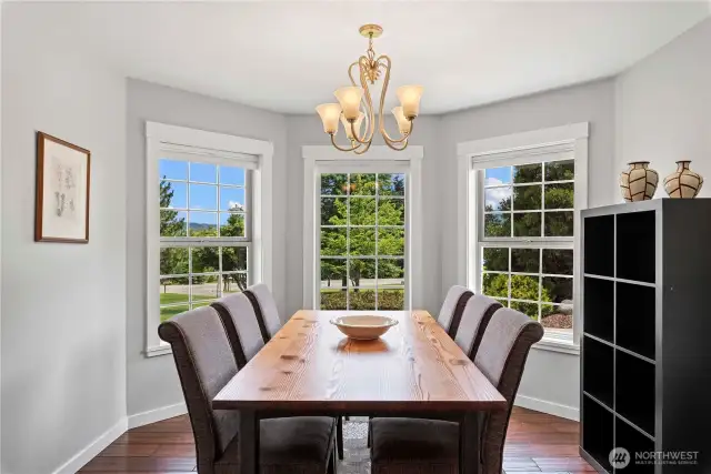 Formal Dining