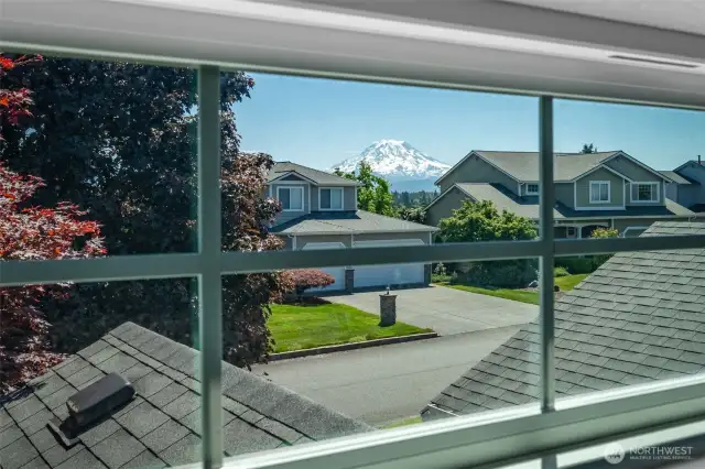 Mount Rainier view from front 2 bedrooms