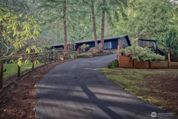 Large private driveway to your new home.