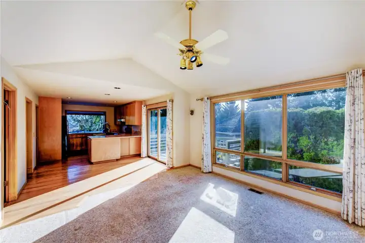 Kitchen, Breakfast Nook, and Family Room