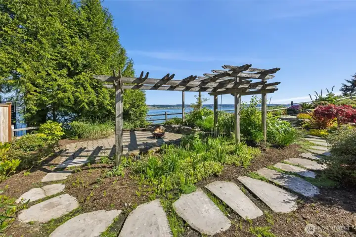 Private and peaceful nook for a backyard firepit- bring the marshmallows, chocolate & crackers!