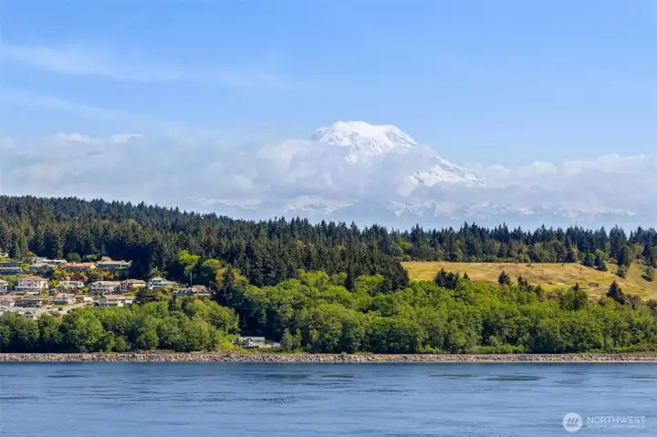 Did we mention the IMPRESSIVE mountain views from almost every room in the home?