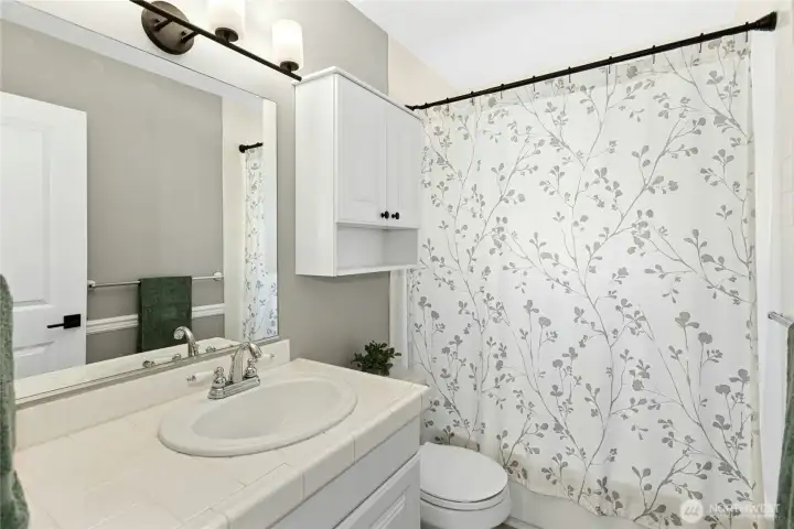 Full Hall Bath