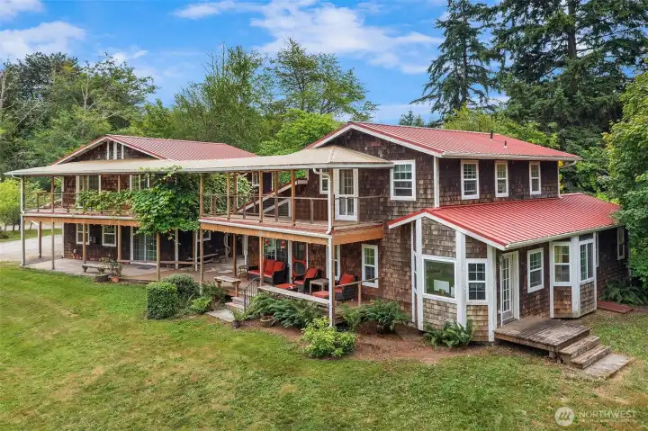 Custom built artist home on 18 acres, includes mutiple offices/studios spaces as well as double decker decks. The ADU and Garage/Studio are near by. Custom built artist home on 18 acres, includes mutiple offices/studios spaces as well as double decker decks. The ADU and Garage/Studio are near by.