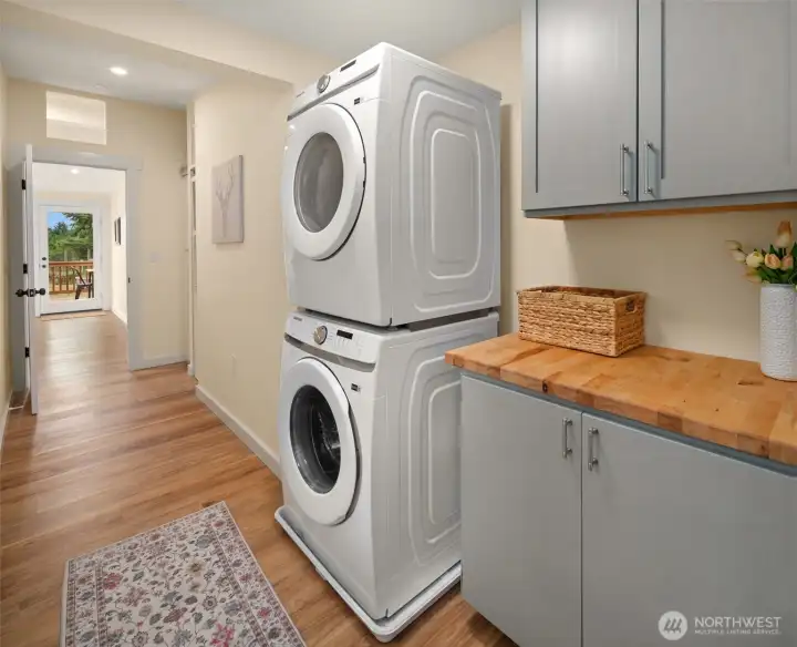 Lots of storage in the laundry room. Lots of storage in the laundry room.