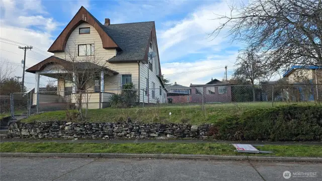 This 4-bed, 2-bath, 2,260 SF Craftsman sits on a large corner lot in the desirable Brighton community