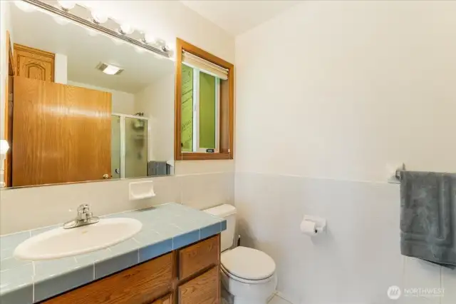 primary bathroom w/ shower