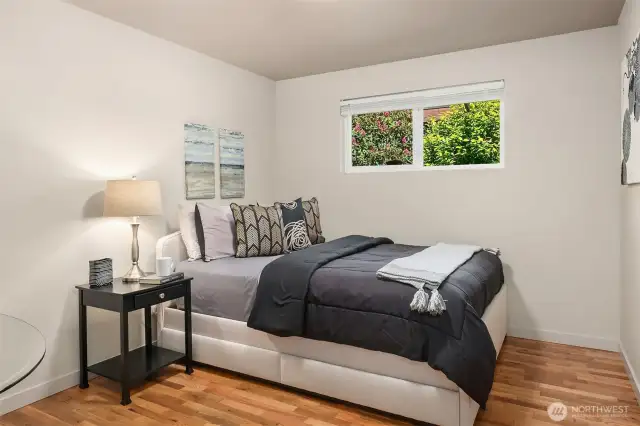 2nd bedroom