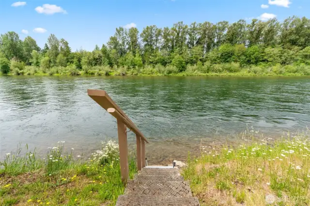 Steps right down into the river.
