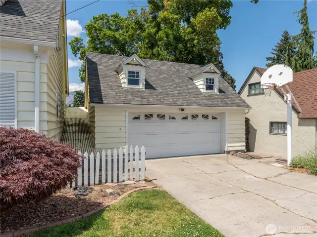 2 Car Garage