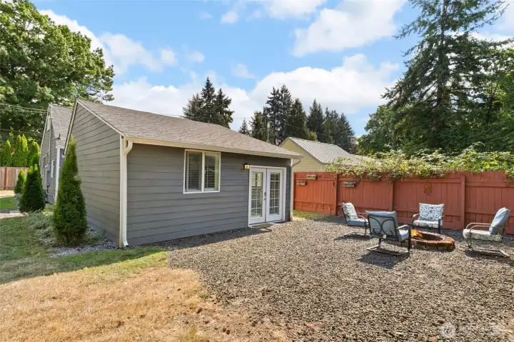 2nd house has it's own outdoor space