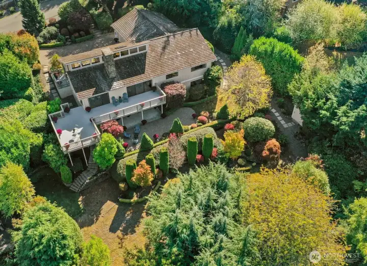 Welcome home, you'll be sure to love this home!