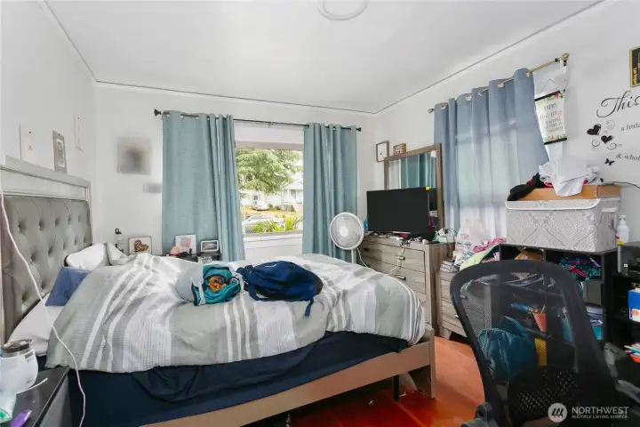Upstairs Unit Bed 1