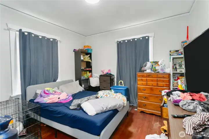 Upstairs Unit Bed 2