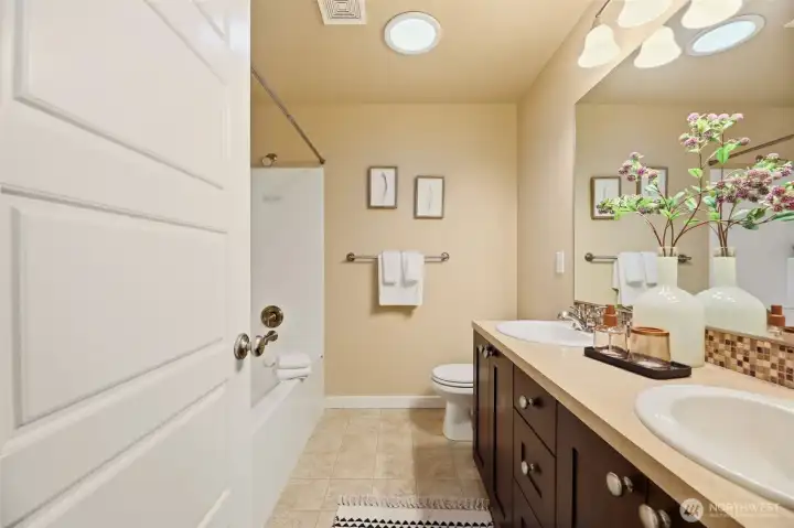 Upstairs main bath