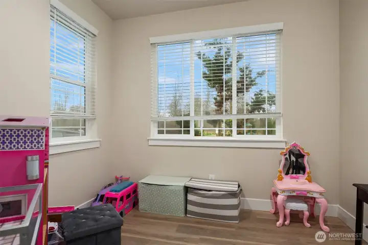 Formal front living room/ WFH office space or children's playroom!