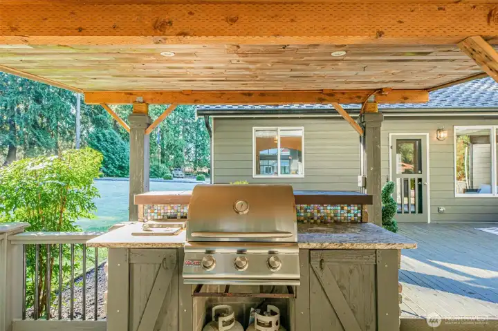 Built in BBQ + 1 Burner Cook top