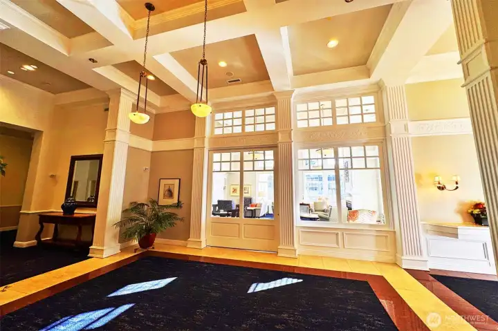 European style Club Salon w/Kitchen perfect for gatherings! With a well-managed HOA & affordable monthly dues, the great location and premium amenities, you can simply move in and start enjoying the comfort life.