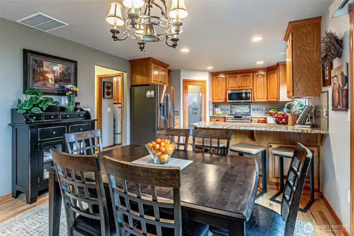 Dining area off kitchen