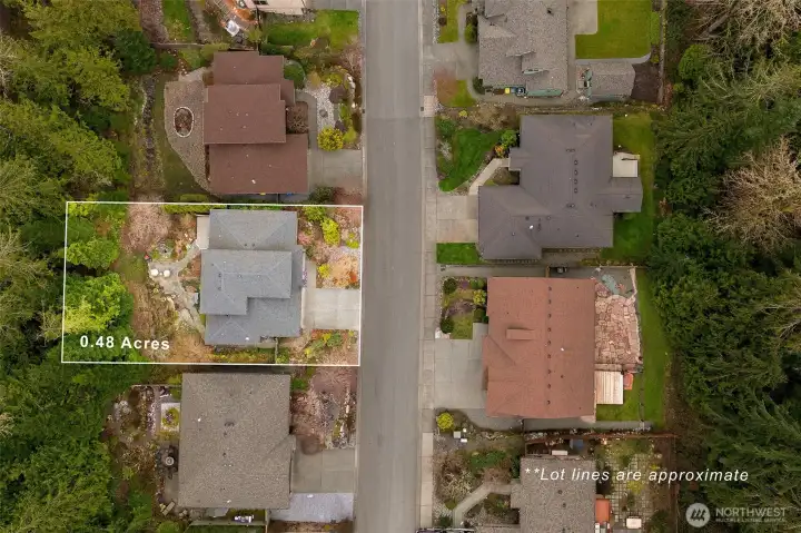 Aerial view showing the property size and approx. boundaries, and abutment to Galbraith mountain trail system