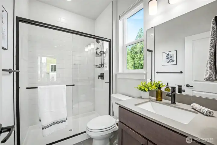 3/4 bath mini Suite