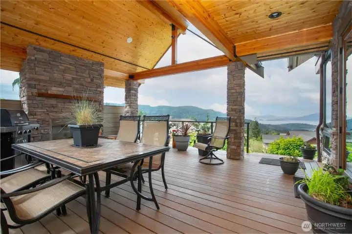 Covered outdoor ares w/ fireplace & endless views Covered outdoor ares w/ fireplace & endless views