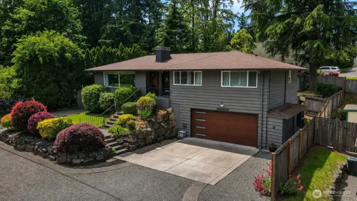Stunning home in Scenic Hill Kent!