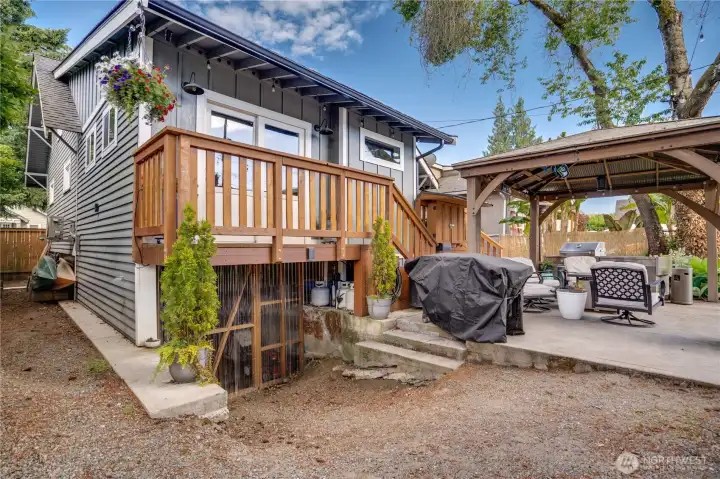 Plenty of room on the side of the home for outside storage.