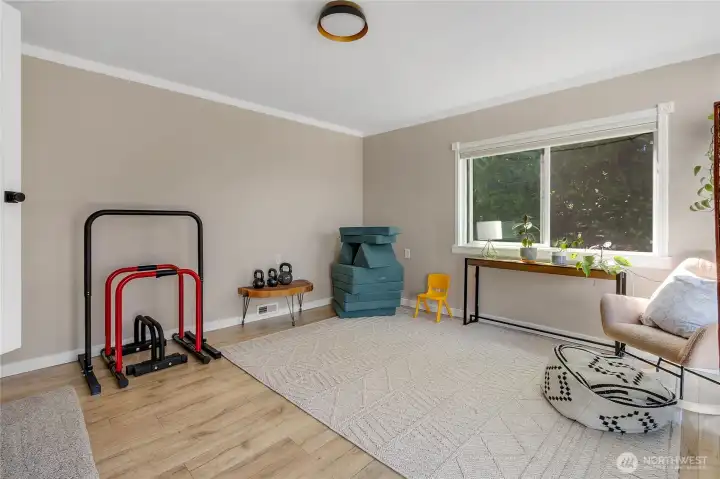 Study could be a 3rd Bedroom