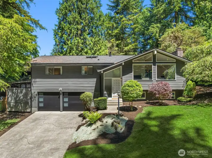 The home is ready for your private tour.
