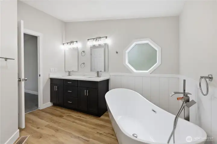 Primary bath