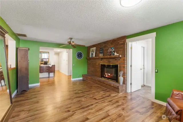 NOTE:  fireplace currently not functional.  See seller disclosure.