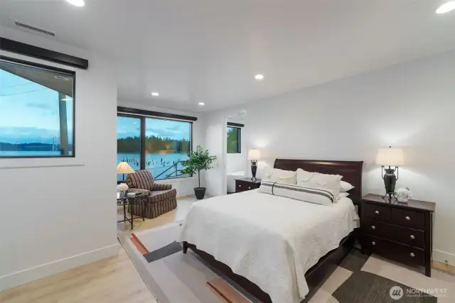 Primary suite